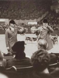 1937 Westminster Dog Show. Hounds and Hunting Horns.
